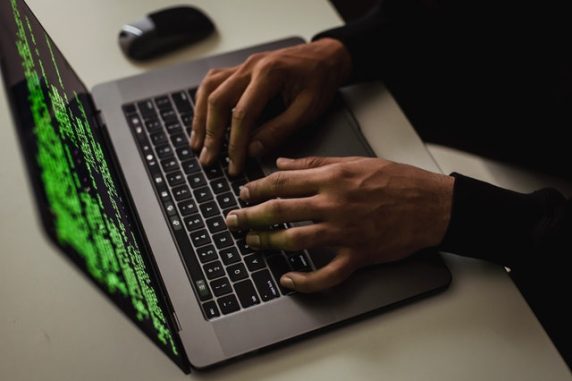 How to counter any spies on Windows 10