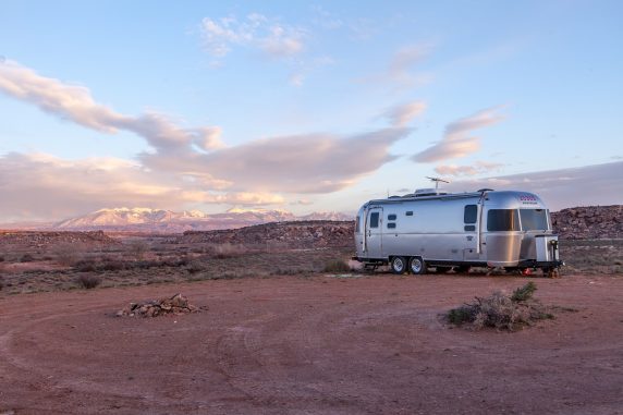 The trailer that parks itself, jpeg