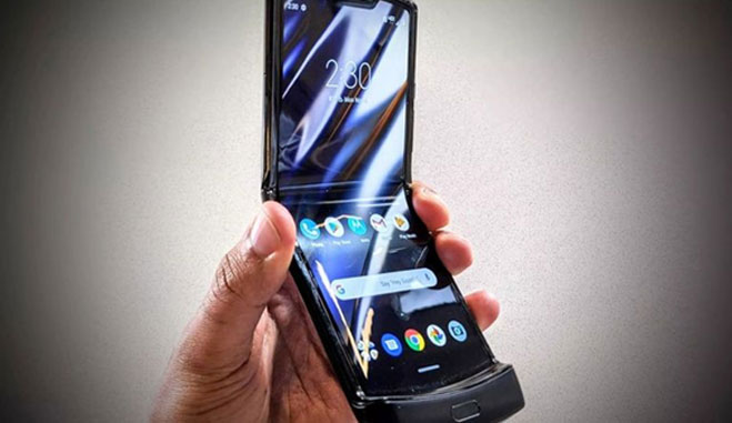 Blisters on the foldable Razr