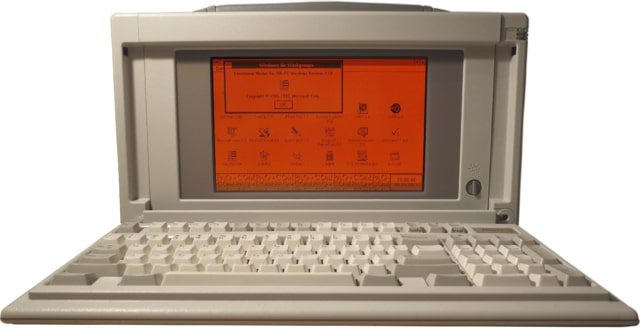 PC-GR TECH HISTORY Compaq Portable 386