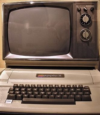 PC-GR TECH HISTORY Apple II