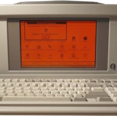 PC-GR TECH HISTORY Compaq Portable 386