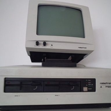 PC-GR TECH HISTORY Robotron A7100