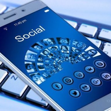 People under 25 turn to Snapchat