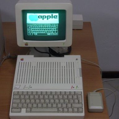 TECHDAY 24 April Apple IIc launch
